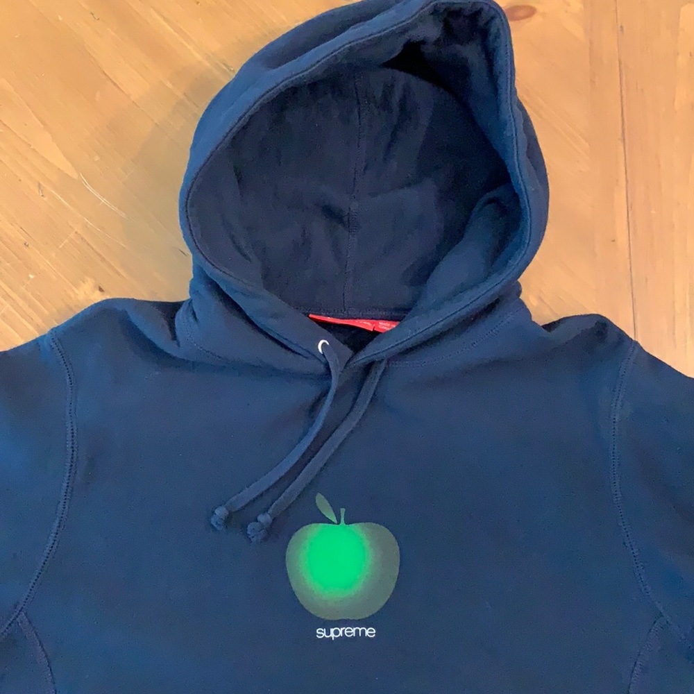 Supreme hoodie